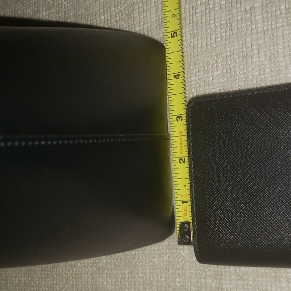 Kate Spade Tote Handbag with Matching Wallet - Black with Crab Accessory - Picture 4 of 12